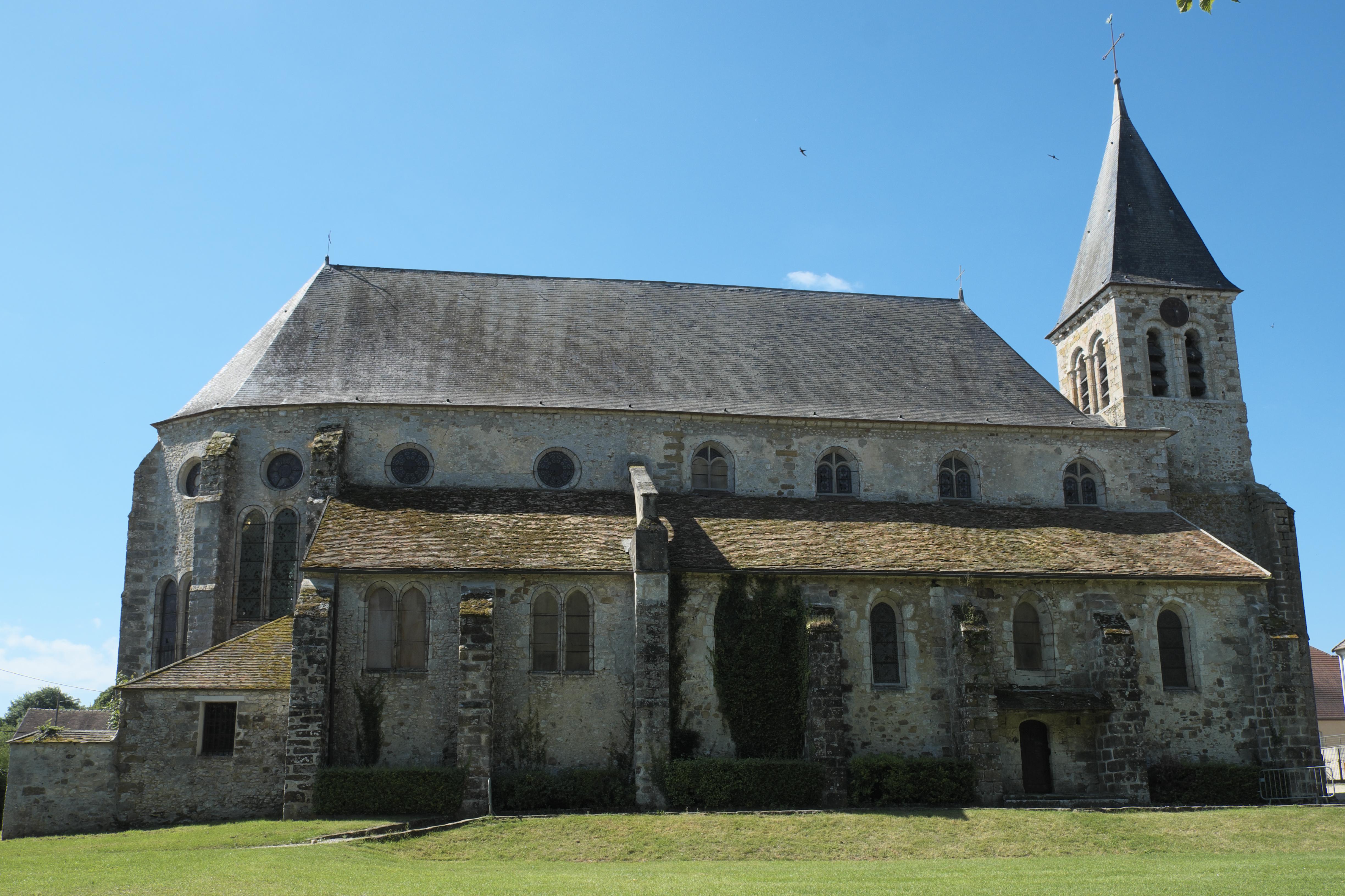 église Saint-Pierre-et-Saint-Paul de Dontilly