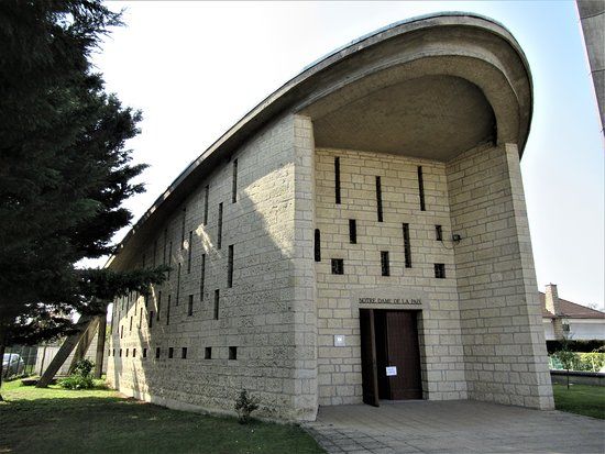 l'Église Notre-Dame-de-la-Paix de Villeparisis
